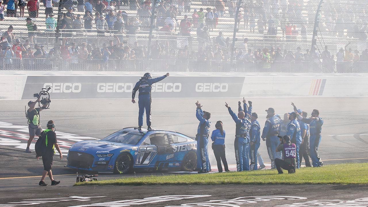 Chris Buescher with his team