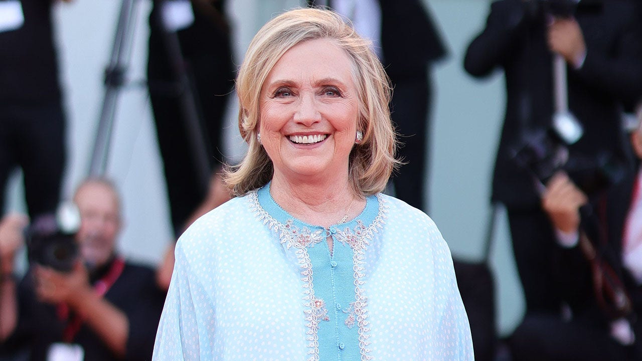 Hillary Clinton shredded for tweet blaming 'MAGA Republicans' for heat wave: 'She's broken'