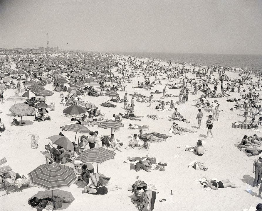 4th of July beach gatherers