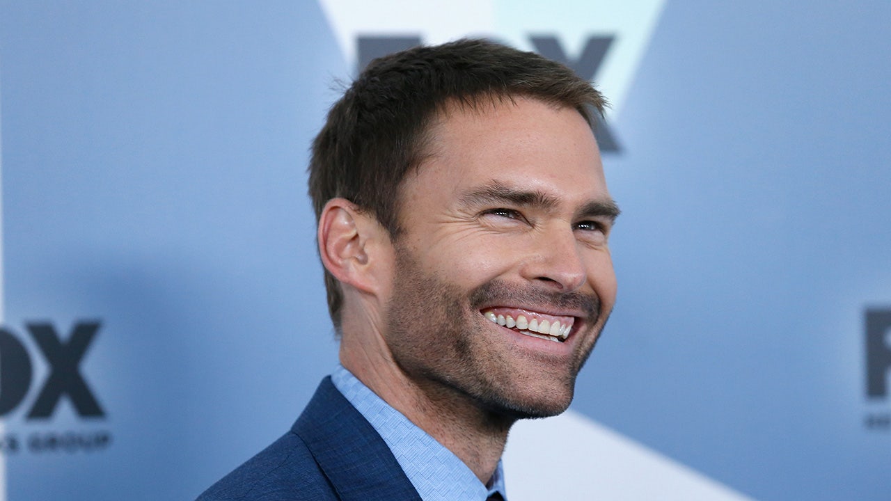 Seann William Scott's breakout 'American Pie' role only earned him $8,000, worked at the zoo after film
